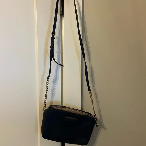 Michael Kors Navy Crossbody Bag - Picture 3 of 8